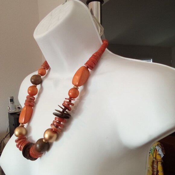 Women's  Vintage Trendy African Style Coral Necklace - Picture 8 of 10